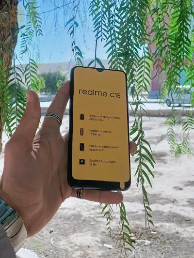 REALME C15