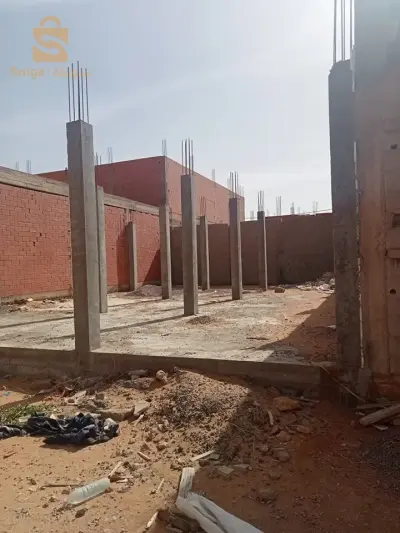 ريفي 150م كلش فيه من الماء و كهرباء وغاز يبعد عن المشرية 600م لي مهتم يتصل 0673719129