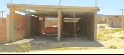 بيت للبيع كركاس طالعين لحيوط مقابلة طريق حي الميزاب فو الآثار تبسة 
المساحة 100 متر 
المهتم يتصل 0668896063