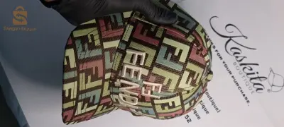 caps