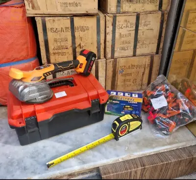 Pack carrelage venteuse + mètre laser + niveau faïence