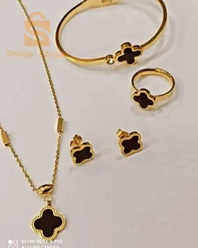 accessoire et montres à très bon prix