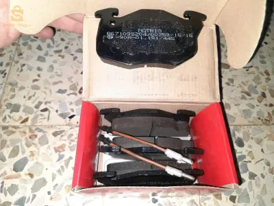 Plaquettes de frein renault 19