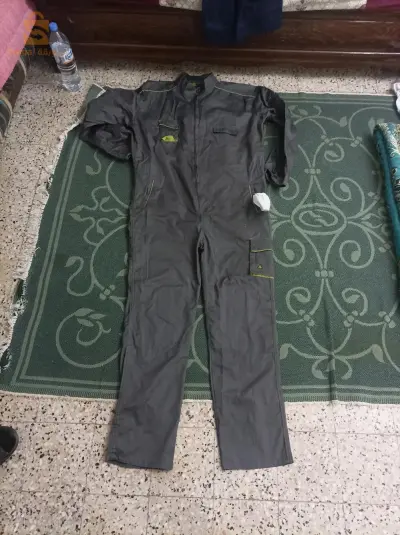 ملابس للعمل