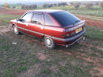 بيع سيارة رونو r21 إيسونس غاز موتار r25