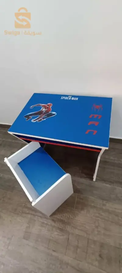 bureau pour enfant