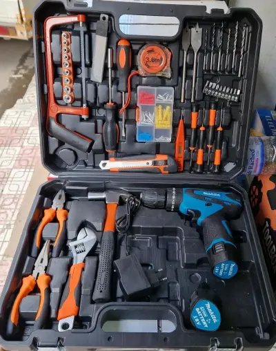 Caisse visseuse makita 18v nv modèle $🤍🤍