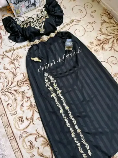 ملابس