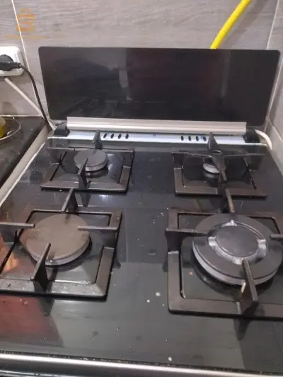 cuisinière neuf peu utilisé Brand Arina