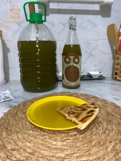 عسل وزيت مضمون ان شاء الله