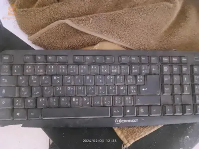 clavier للبيع