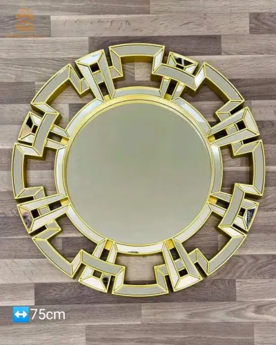 miroir et horloge murale