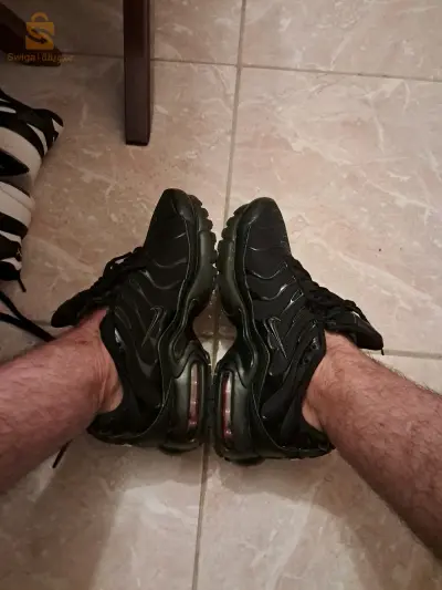 Tn  black black .2em.