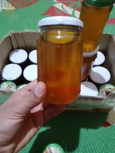 بيع عسل طبيعي جملة وتجزئة