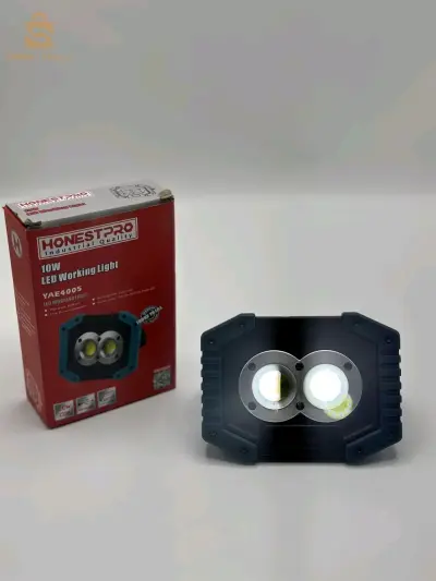 PROJECTEUR 10 W HONEST PRO