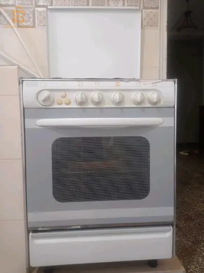 فرن للبيع في حالة جيدة جدا