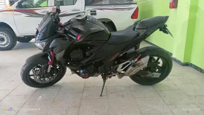 سلام عليكم خوتي Kawasaki z8oo جديدة