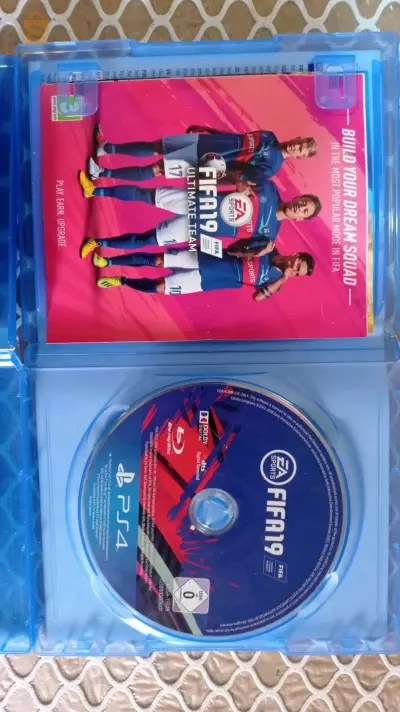 sidi ps4 Uncharted 4 + fifa 2019