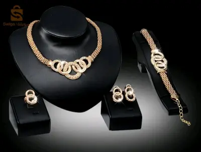 طقم مجوهرات