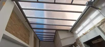 toiture en polycarbonate et panneaux sandwich