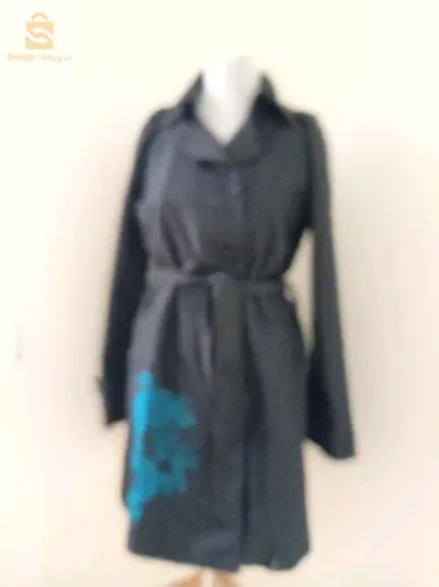 des tranch coats