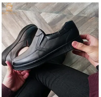 حذاء طبي جلد