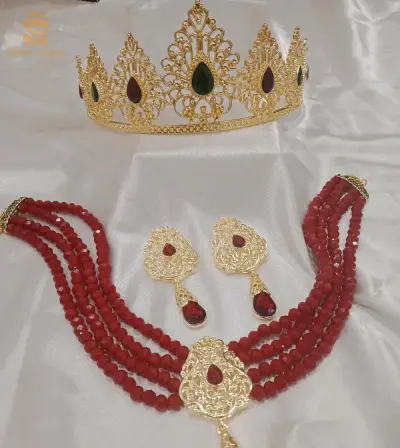 تاج و طقم كريستال حر