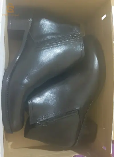 حذاء نساء