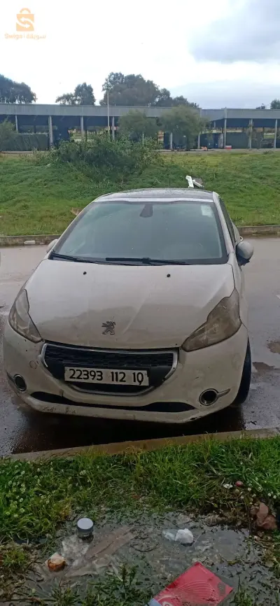 alure 1.6 HDi موتور محطوط جديد في تونس ماشي 90.000
ماشية ريال 
 فيها صبيغة قريب حزام 540.000