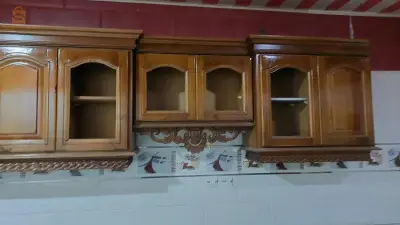 avendre une tres belle cuisine en bois rouge