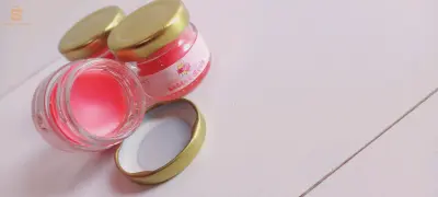 مرطب الشفاه المعالج