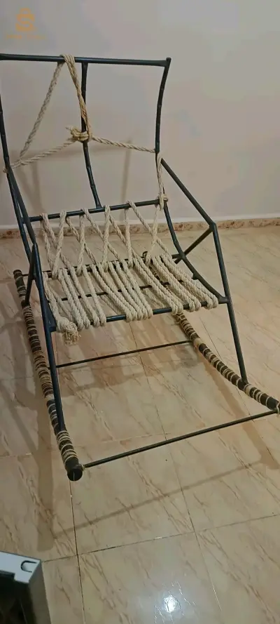 650 فارغ بلا حبل بلا ماطلة  
750 بالحبل فقط 
طول 1.5 m   عرض 84 cm  ارتفاع 1.20 m