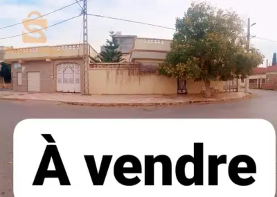 فيلا للبيع 450 متر مربع 
ثلاث واجهات 
حمام بوحجر