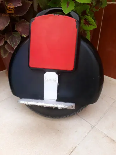 سكوتر عجلة واحدة مستعملة