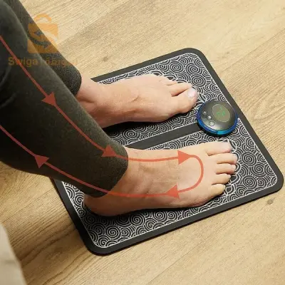 بساط مساج يعمل على تدليك القدمين