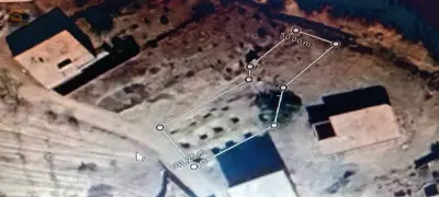 ارض بالهاشمية للبناء بجانب الطريق الولائي المتوجه لسور الغزلان