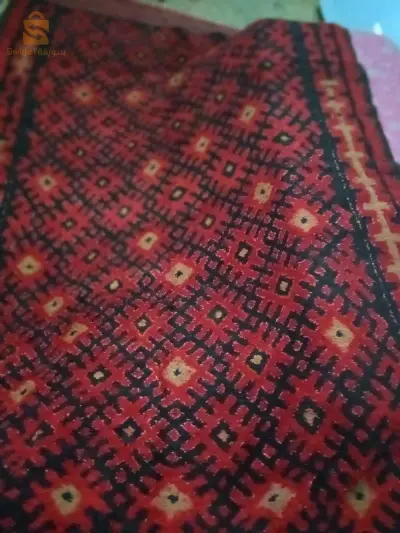 tapis 4m sur 2m djebel amor Laghouat aflou très ancien préservé comme neuf il est agé de deux cent ans un travail raffiné épaisseur 3cm poids 12kg