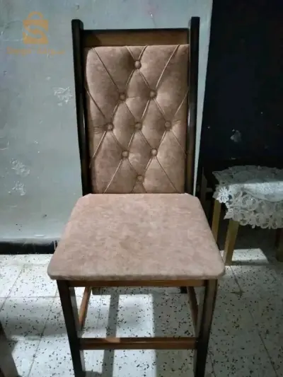table Monge boit rouge