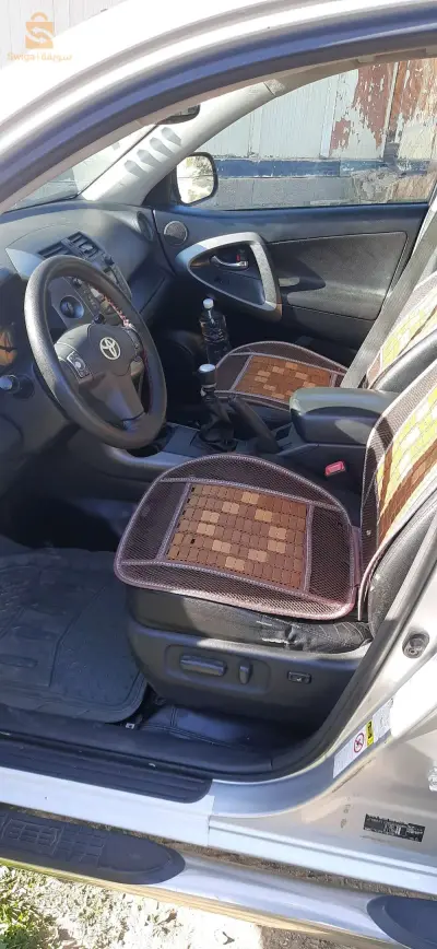 تويوتا RAV 4 2010 2 شلف