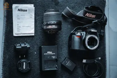كاميرا نيكون d3100