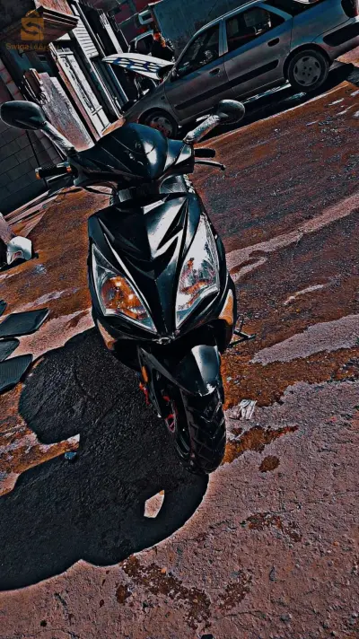 سلام عليكم 👋
دراجة نارية مشاءالله من نوع 🔥SMG R6🔥 
سنة 2017 🏍✅
كارت ڨريس🏍 ✅
كريناج 8/10🏍 ✅
تريستي 10/10🏍 ✅
محرك 150 روح وين حبيت 10/10🏍 ✅
رقم الهاتف 0795973632 ✅
سوڨ ذر خلونا منو خاوتي ✅