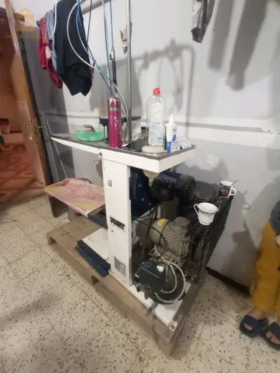 لا أدري إذا مشينة حدادة او خياطة