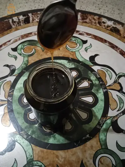 عسل حر طبيعي أسود