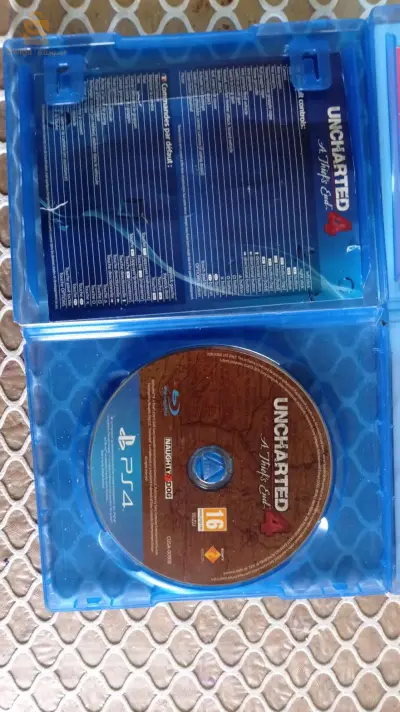 sidi ps4 Uncharted 4 + fifa 2019