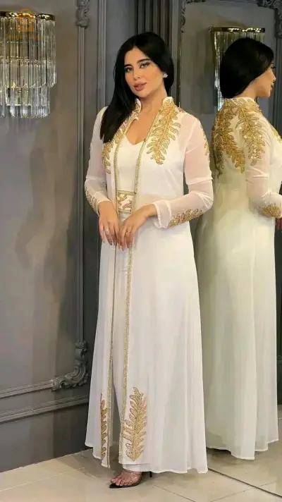 Combi avec sont gilet try classe blanc et doré