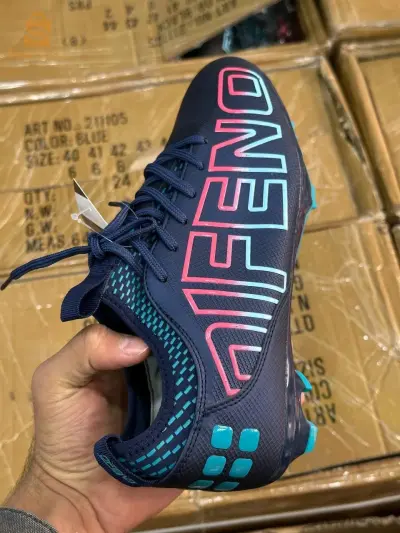 حذاء رياضي  CR7 crampons NV modèle 5