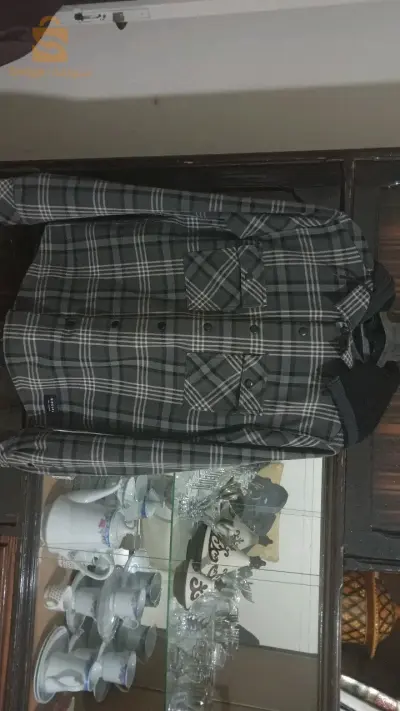 CHEMISE ORIGINAL NEUF
LA TAILLE M 
PRIX IMBATABLE