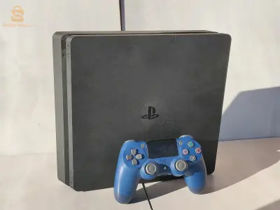PlayStation 4 slim 1000gb version 9.6