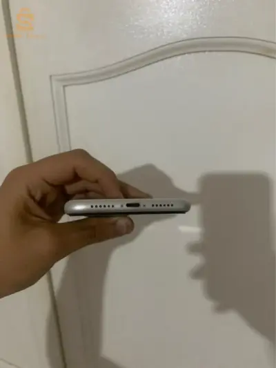 iphone 11 betterie 76 original blanc etat neuf