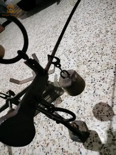 ميزان يوزن ب الكيلوا وك تقلبو يوزن با القنطار